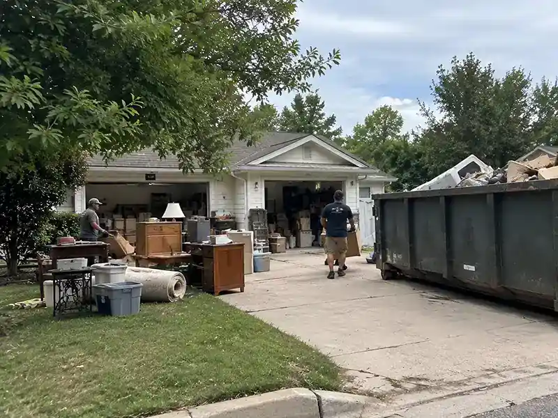 Estate cleanout dumpster rental near Fountain Square, Bowling Green KY